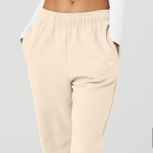 ALO Yoga Accolade Sweatpants